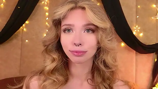 Sierra Fane online show from 05/31/26, 05:57