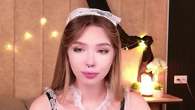 Sierra Fane online show from 11/23/25, 10:47