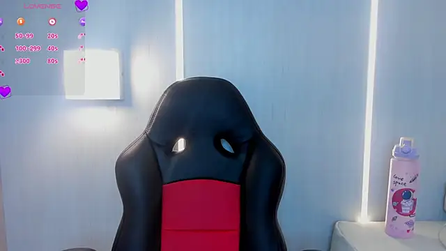 nahomi blade online show from 03/10/25, 07:33