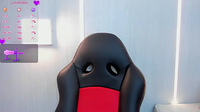 nahomi blade online show from 03/08/25, 11:27