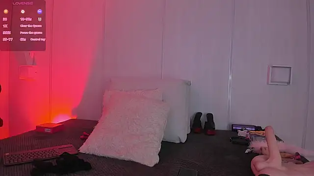 sasha riverss online show from 11/28/25, 07:36