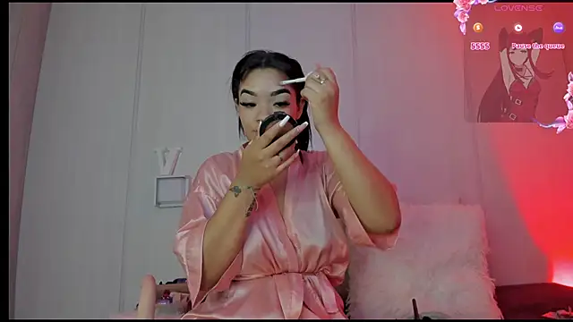 sasha riverss online show from 10/30/25, 07:55