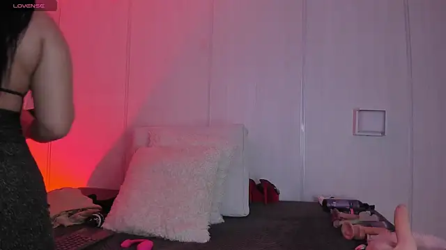 sasha riverss online show from 11/27/25, 07:25