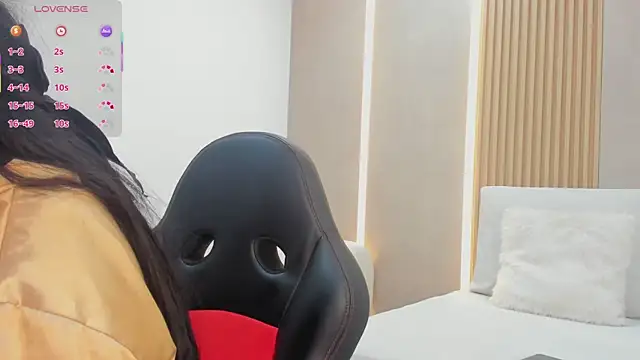 sasha riverss online show from 03/04/25, 03:15