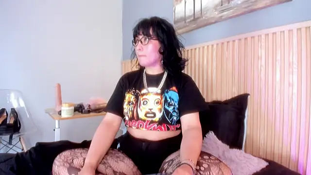 lilith catt online show from 10/10/25, 07:15