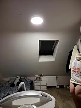 Snapshot of May_Alisa chatting on 09/29/25, 06:02 May Alisa online show from 09/29/25, 06:02