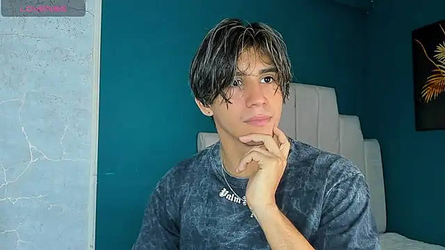 Allex Cano online show from 10/11/25, 04:57