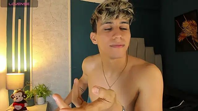 Allex Cano online show from 03/08/25, 06:32