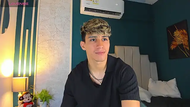 Allex Cano online show from 03/14/25, 03:26