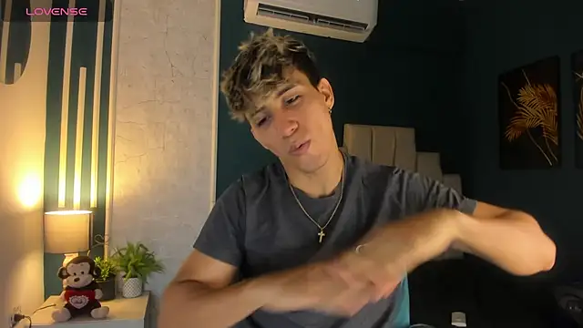 Allex Cano online show from 03/11/25, 03:25