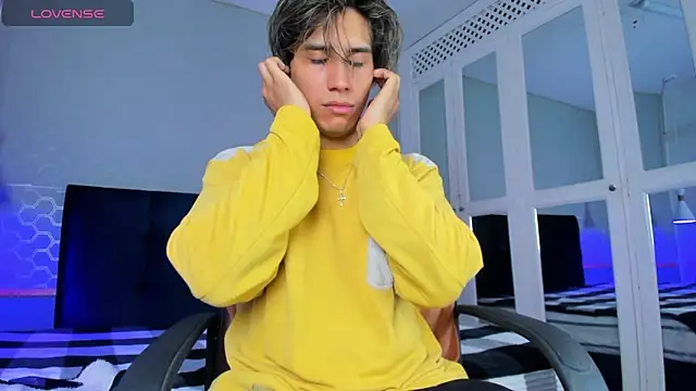 Allex Cano online show from 09/23/25, 09:55