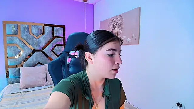 Zamira Taylor online show from 11/04/25, 07:39