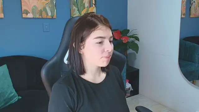 Snapshot of Zamira_Taylor chatting on 02/06/26, 01:01 Zamira Taylor online show from 02/06/26, 01:01