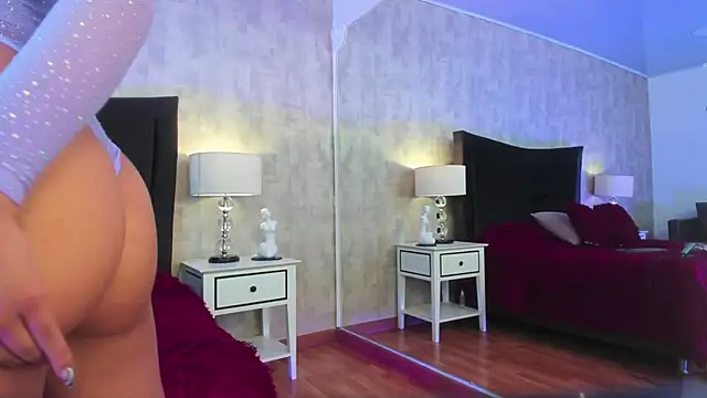 NahomyCarther online show from 03/04/26, 01:41