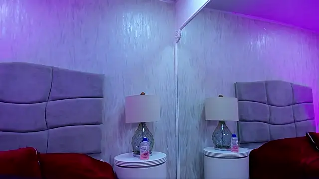 Snapshot of NahomyCarther chatting on 09/26/25, 03:57 NahomyCarther online show from 09/26/25, 03:57