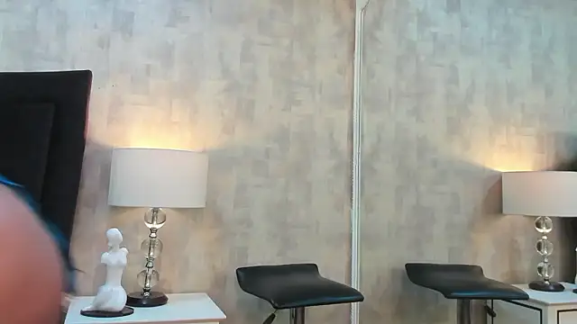 NahomyCarther online show from 02/11/26, 03:50