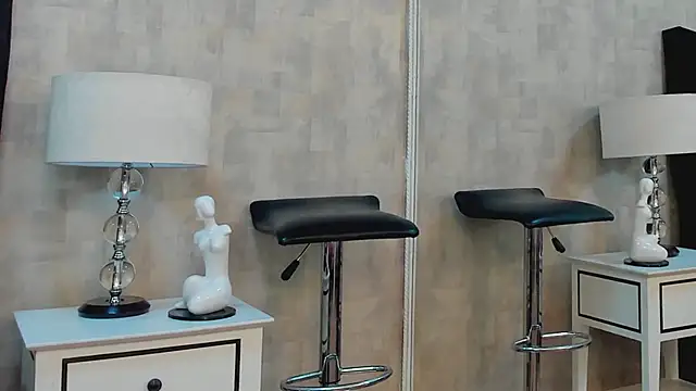 NahomyCarther online show from 04/10/26, 11:45