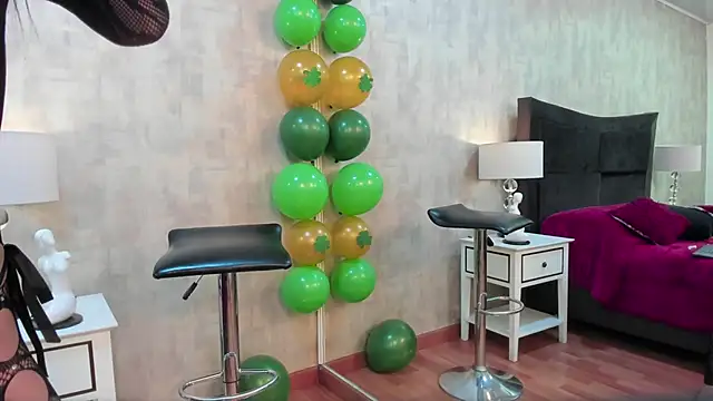 NahomyCarther online show from 03/22/26, 10:33