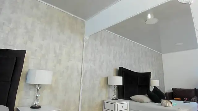 Snapshot of NahomyCarther chatting on 10/10/25, 03:51 NahomyCarther online show from 10/10/25, 03:51