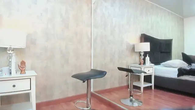 Snapshot of NahomyCarther chatting on 11/19/25, 03:28 NahomyCarther online show from 11/19/25, 03:28