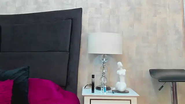 NahomyCarther online show from 01/14/26, 03:10