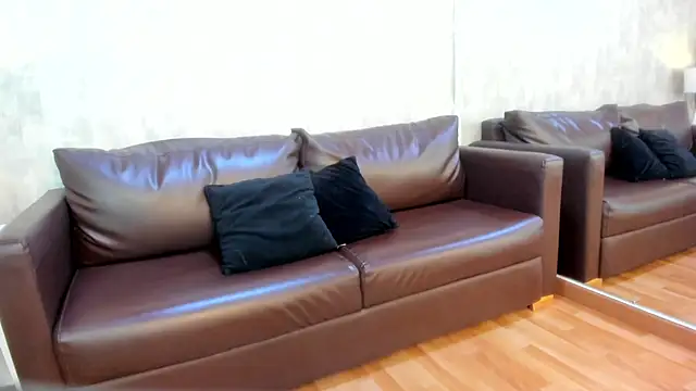 Snapshot of NahomyCarther chatting on 11/04/25, 03:54 NahomyCarther online show from 11/04/25, 03:54