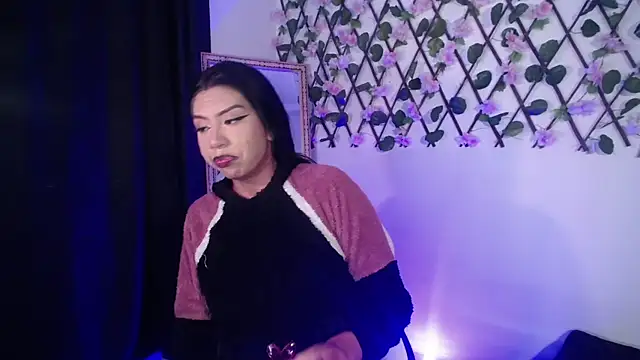 Snapshot of aron_and_paula chatting on 03/19/25, 04:03 aron and paula online show from 03/19/25, 04:03