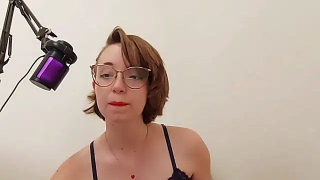 Elise Nyx online show from 09/26/25, 02:02