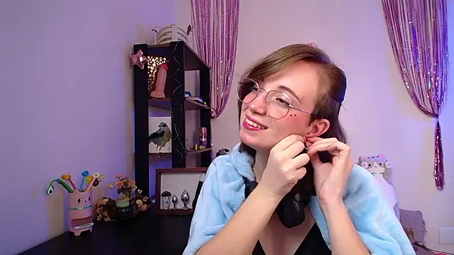 Elise Nyx online show from 03/07/26, 01:05