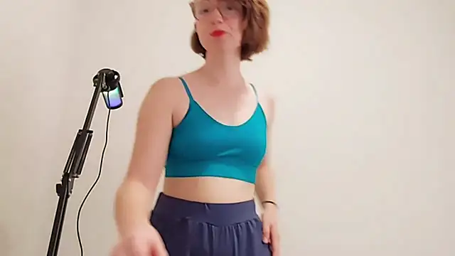 Elise Nyx online show from 10/10/25, 11:44