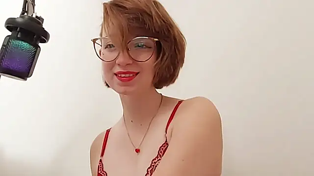 Elise Nyx online show from 09/20/25, 01:49