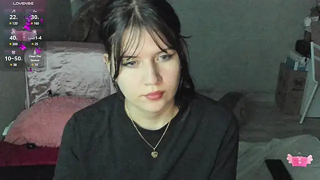 Snapshot of brii69 chatting on 03/22/25, 03:30 brii69 online show from 03/22/25, 03:30