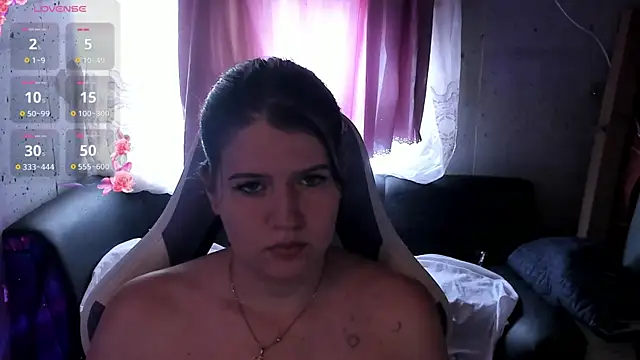 Snapshot of brii69 chatting on 09/23/25, 09:44 brii69 online show from 09/23/25, 09:44