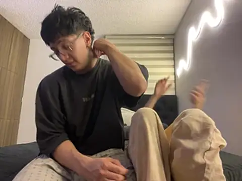 DesireLuxe online show from 03/08/26, 09:12