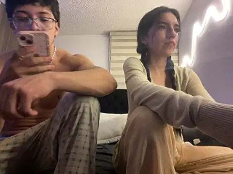 DesireLuxe online show from 02/19/26, 08:55