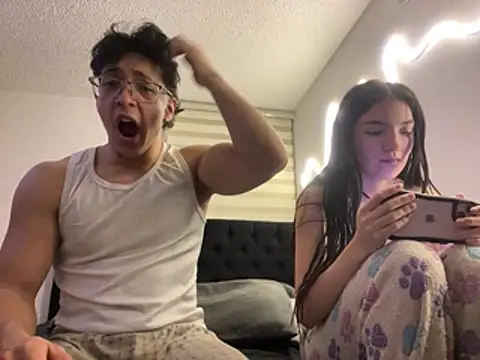 DesireLuxe online show from 04/17/26, 06:38