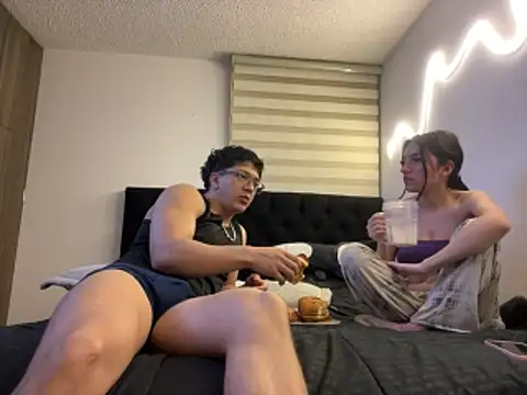 DesireLuxe online show from 02/05/26, 08:21