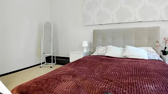 Sandra Wi1son online show from 03/19/26, 08:03