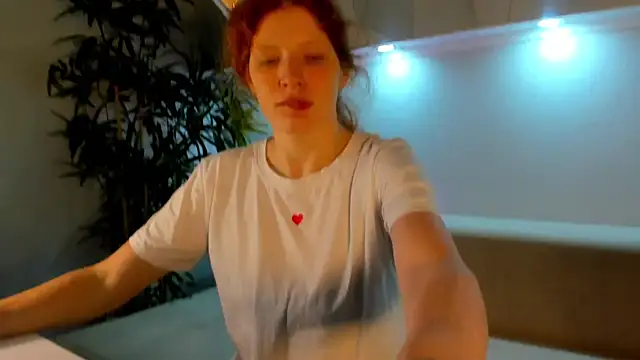 Sandra Wi1son online show from 11/17/25, 01:42