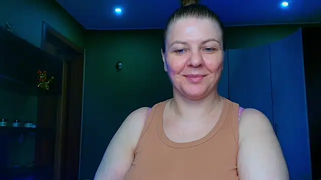 Snapshot of VeronikawGold chatting on 05/18/26, 11:59 VeronikawGold online show from 05/18/26, 11:59