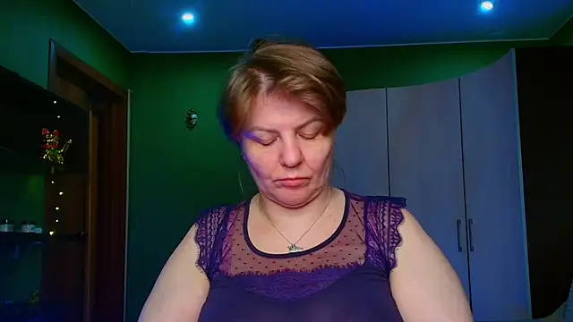 Snapshot of VeronikawGold chatting on 05/19/26, 12:04 VeronikawGold online show from 05/19/26, 12:04