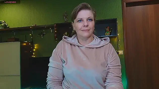 VeronikawGold online show from 03/17/26, 09:29