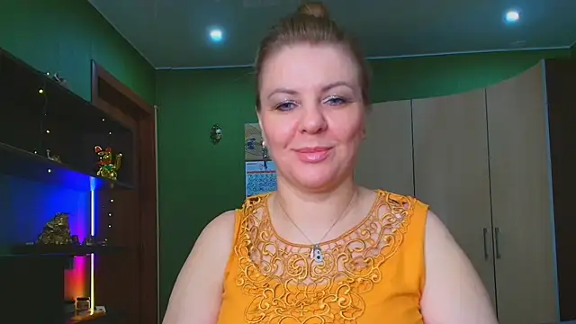 Snapshot of VeronikawGold chatting on 06/25/26, 05:45 VeronikawGold online show from 06/25/26, 05:45