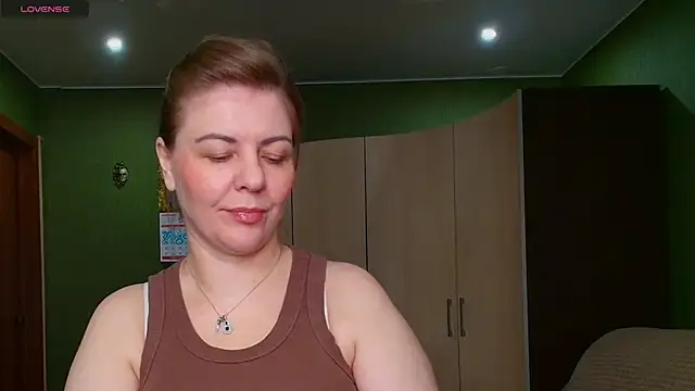 Snapshot of VeronikawGold chatting on 07/15/26, 03:02 VeronikawGold online show from 07/15/26, 03:02