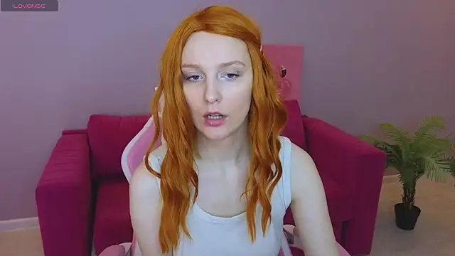 Snapshot of KristinMoore chatting on 03/11/25, 09:24 KristinMoore online show from 03/11/25, 09:24