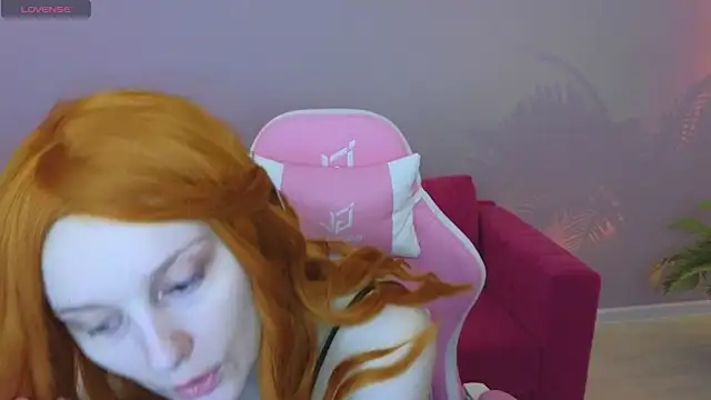 Snapshot of KristinMoore chatting on 03/15/25, 09:09 KristinMoore online show from 03/15/25, 09:09