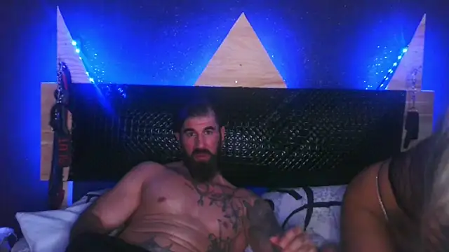 Glory Max online show from 10/17/25, 01:24