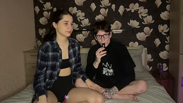 baby lesi online show from 04/09/26, 06:58