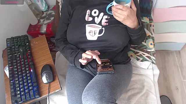 Sexyqueen mature  online show from 04/15/26, 07:40