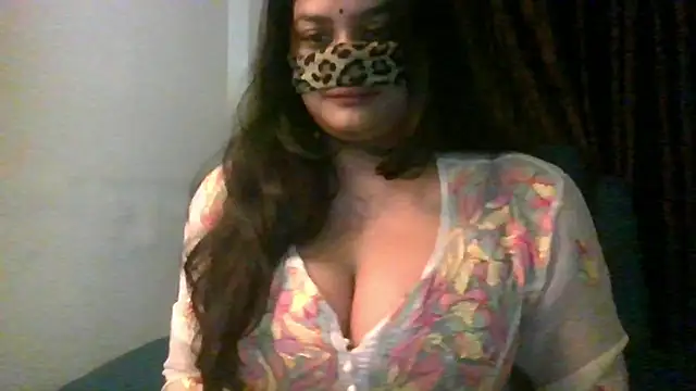 Snapshot of LustyTasha chatting on 12/15/25, 04:13 LustyTasha online show from 12/15/25, 04:13